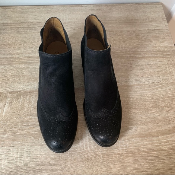 Gabor Black Suede Chelsea Boot Slip On Round Toe European Sustainable Fashion - Picture 2 of 8